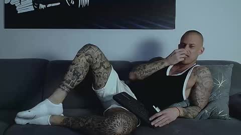 Snapshot of calvinhunt69 chatting on 11/12/25, 10:20 Calvin online show from 11/12/25, 10:20