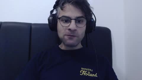 Snapshot of calvinjohnlad chatting on 12/14/24, 10:56 Calvinjohnlad online show from 12/14/24, 10:56