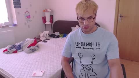 Snapshot of calvinjohnlad chatting on 03/08/25, 07:49 Calvinjohnlad online show from 03/08/25, 07:49