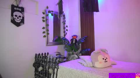 Snapshot of calypso_and_ge1 chatting on 11/01/25, 12:12 Calypso and Kayla online show from 11/01/25, 12:12