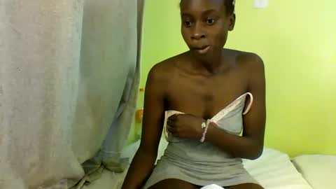 cam ebony online show from 03/12/25, 09:45