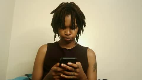 Snapshot of cam_she99 chatting on 04/30/26, 11:38 sunflower mommy online show from 04/30/26, 11:38