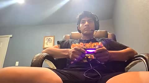 camachochuy1221 online show from 12/21/25, 07:04