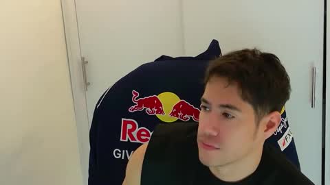 camara110 online show from 12/04/25, 06:27