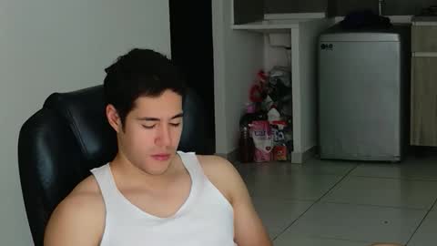 Snapshot of camara110 chatting on 06/03/26, 02:03 camara110 online show from 06/03/26, 02:03