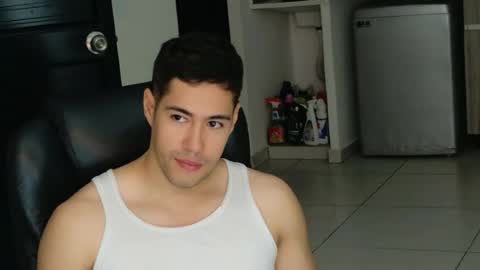 Snapshot of camara110 chatting on 07/14/26, 02:38 camara110 online show from 07/14/26, 02:38