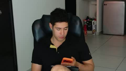 Snapshot of camara110 chatting on 07/24/26, 12:52 camara110 online show from 07/24/26, 12:52