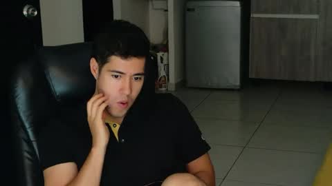 Snapshot of camara110 chatting on 07/27/26, 03:02 camara110 online show from 07/27/26, 03:02