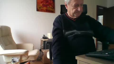 camcologne online show from 01/09/25, 12:09