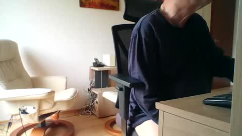 camcologne online show from 10/28/25, 09:35