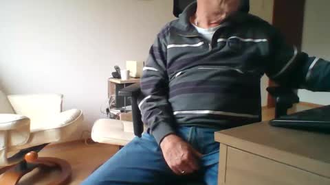 camcologne online show from 01/14/26, 09:48