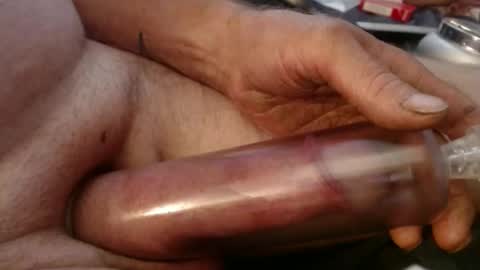 Snapshot of camcplinaz chatting on 09/20/25, 04:35 camcplinaz online show from 09/20/25, 04:35