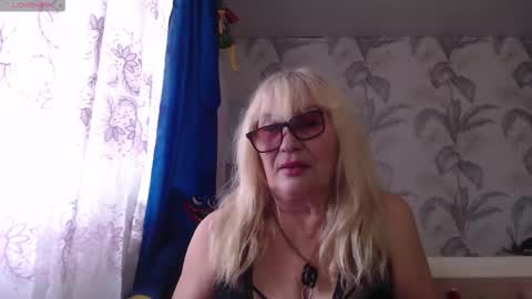 CamDiva1 online show from 11/21/25, 07:29