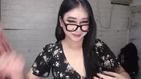 camela_star online show from 10/08/25, 11:08