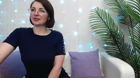 camelia_lillie online show from 05/15/26, 11:23
