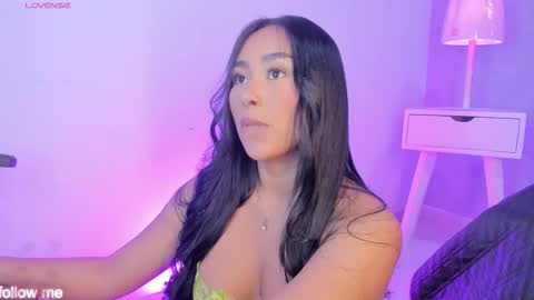 Camelia Smith online show from 10/21/25, 02:01