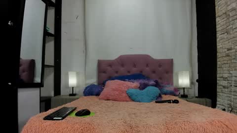 Snapshot of cameron_april chatting on 11/21/25, 11:53 cameron_april online show from 11/21/25, 11:53