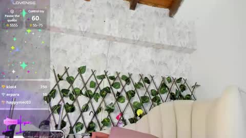Snapshot of cameron_cutee chatting on 01/18/25, 10:06 Cameron Cutee online show from 01/18/25, 10:06