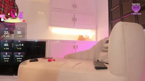 Snapshot of cameron_cutee chatting on 09/23/25, 11:35 Cameron Cutee online show from 09/23/25, 11:35