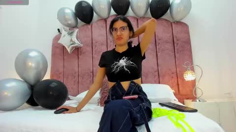 Snapshot of cameron_cutee chatting on 10/01/25, 11:27 Cameron Cutee online show from 10/01/25, 11:27