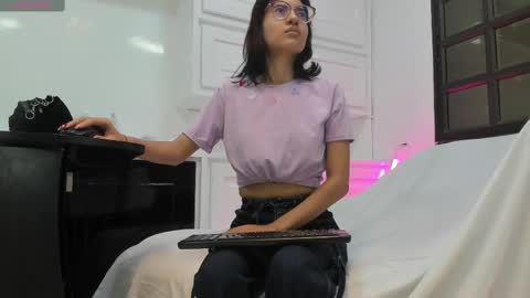 Snapshot of cameron_cutee chatting on 10/05/25, 11:30 Cameron Cutee online show from 10/05/25, 11:30