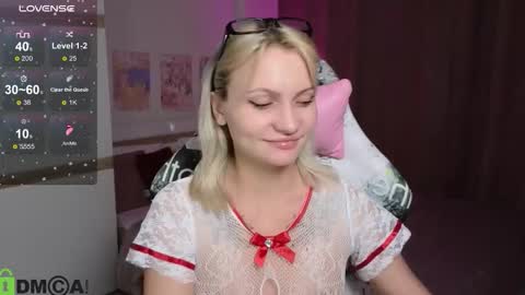 Snapshot of cameron_loving chatting on 10/08/25, 08:56 Cameron online show from 10/08/25, 08:56