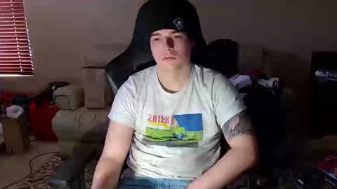 Snapshot of camerondt chatting on 02/20/25, 05:40 camerondt online show from 02/20/25, 05:40