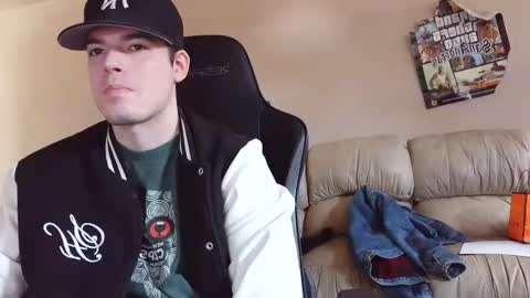 Snapshot of camerondt chatting on 12/02/25, 06:14 camerondt online show from 12/02/25, 06:14