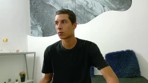 Snapshot of cameronsilverman chatting on 05/19/26, 07:42 cameronsilverman online show from 05/19/26, 07:42