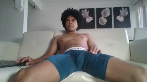 Stiven online show from 12/01/25, 03:28