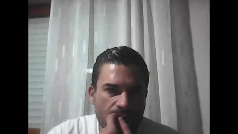 Snapshot of camforfan chatting on 10/31/25, 02:23 kevintop online show from 10/31/25, 02:23