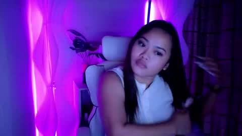 Snapshot of camgirl_jade chatting on 05/03/26, 10:27 Jade online show from 05/03/26, 10:27