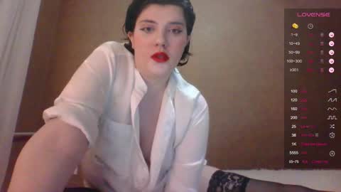 Snapshot of camgirl_xx chatting on 09/29/25, 05:29 Marta online show from 09/29/25, 05:29