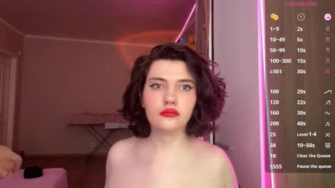 Snapshot of camgirl_xx chatting on 03/08/26, 01:15 Marta online show from 03/08/26, 01:15