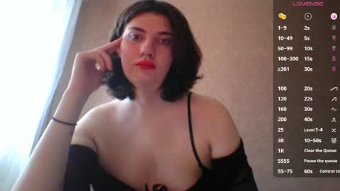 Snapshot of camgirl_xx chatting on 04/01/26, 11:00 Marta online show from 04/01/26, 11:00