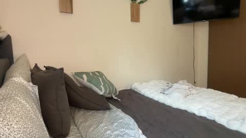 Camila online show from 10/17/25, 05:15