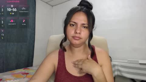 Snapshot of cami_valbuena chatting on 02/13/26, 11:12 Camila Valbuena online show from 02/13/26, 11:12
