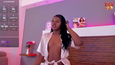 camiestrada online show from 12/18/24, 03:22