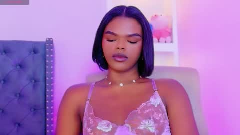 camiestrada online show from 10/31/25, 08:32