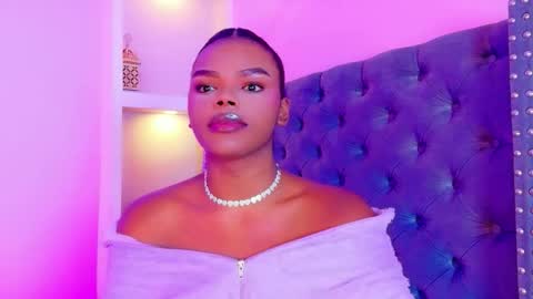 camiestrada online show from 12/17/25, 02:17