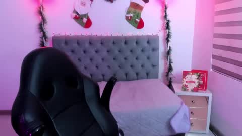 Camila Osorio online show from 12/18/24, 04:09