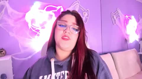 Snapshot of camiila_osorio chatting on 10/30/25, 07:36 Camila Osorio online show from 10/30/25, 07:36