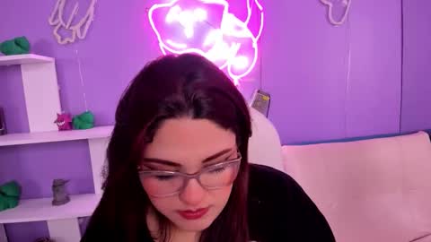 Snapshot of camiila_osorio chatting on 11/10/25, 08:08 Camila Osorio online show from 11/10/25, 08:08