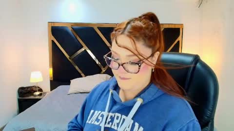 Camila Osorio online show from 06/08/26, 06:30