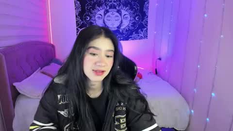 camila online show from 10/21/25, 06:19