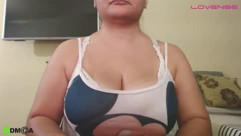 Camila  online show from 10/09/25, 04:38