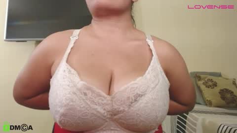 Camila  online show from 10/10/25, 04:50