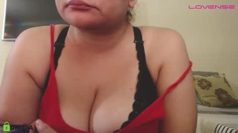 Camila  online show from 10/21/25, 02:40