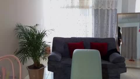 Snapshot of camil_milfdream chatting on 03/08/25, 01:36 Camil online show from 03/08/25, 01:36