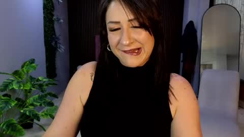 Camil online show from 05/25/26, 11:05